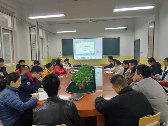 ac米兰官方网站召开班主任、班级主要干部班级管理培训会 (1).jpg